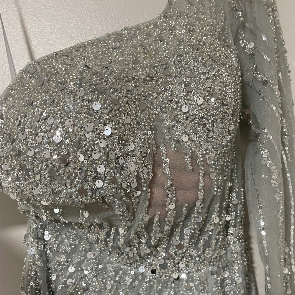 Gianni Bini Silver One-Shoulder Maxi Dress size 3 NWT - Picture 5 of 11